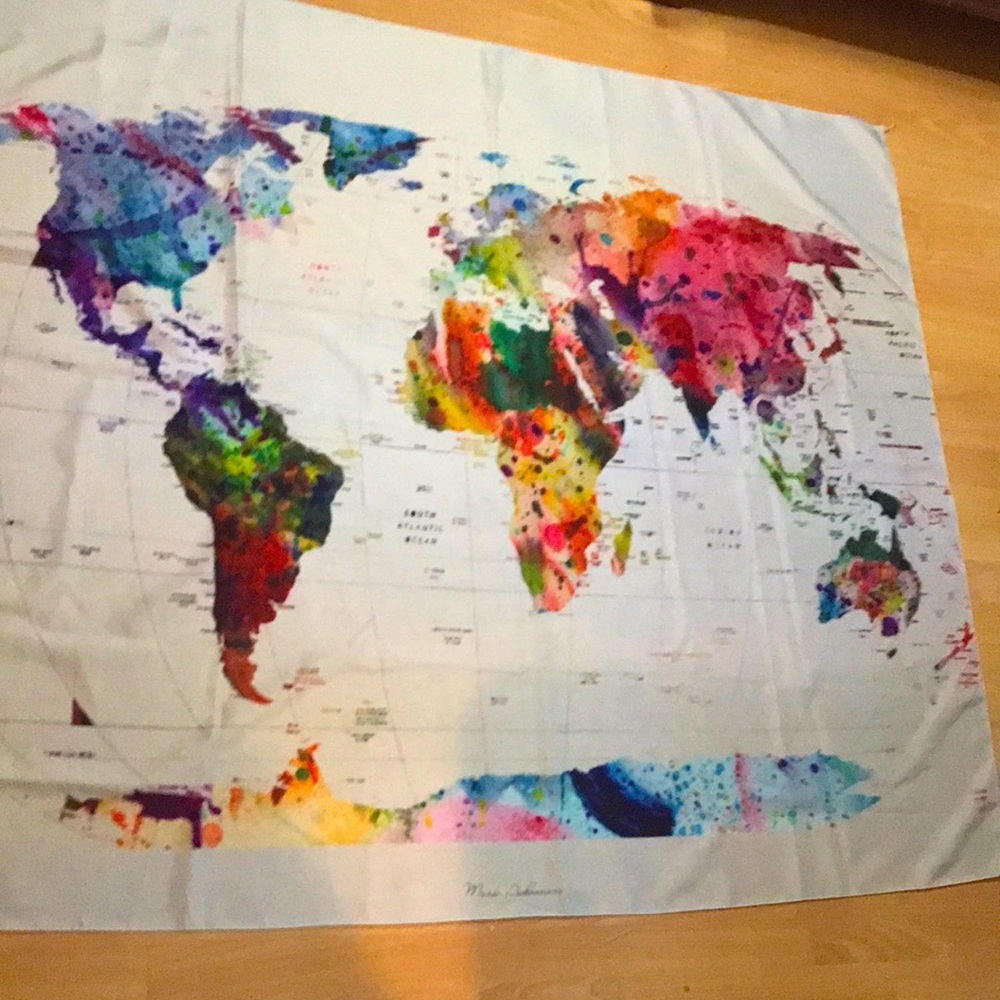 Large⭐️ world map wall decor 🌈